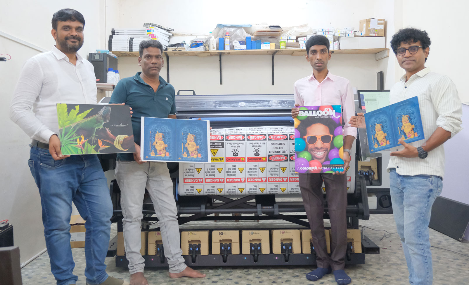 (L-R)-Sapan-Vyas,-Director-at-Krupa-Enterprise-along-with-Team-Insight-with-HP-R530-printer